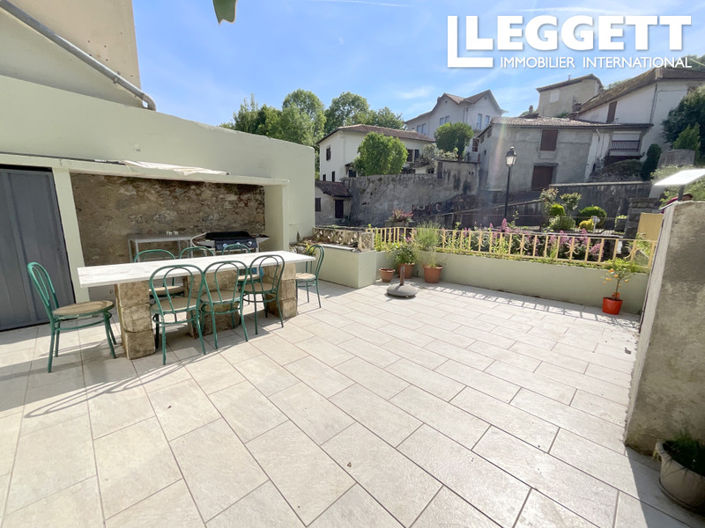 Image No.9-3 Bed Apartment for sale