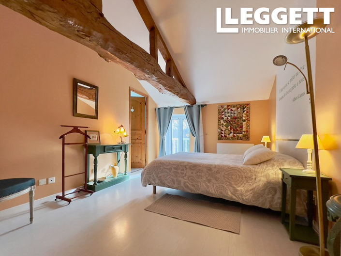 Image No.6-7 Bed House for sale