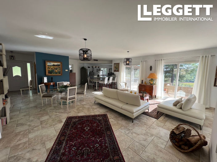 Image No.4-5 Bed House for sale