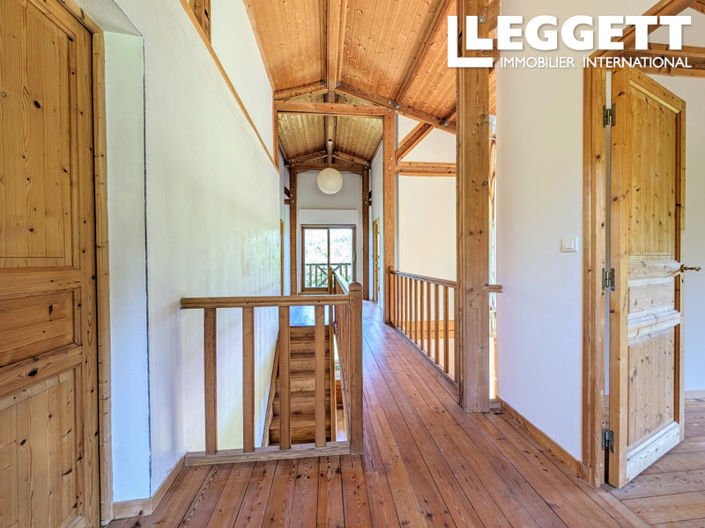 Image No.8-4 Bed House for sale