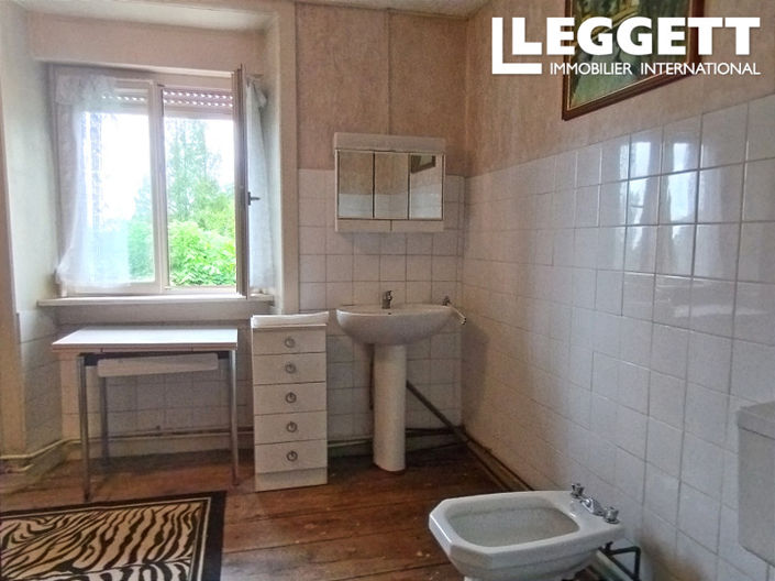 Image No.8-5 Bed House for sale