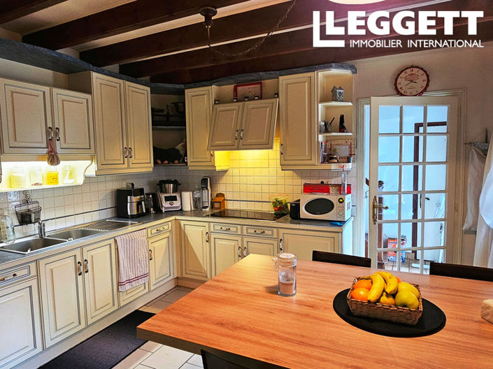 Image No.3-6 Bed House for sale