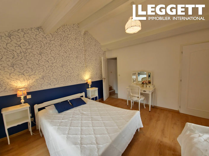 Image No.4-6 Bed House for sale