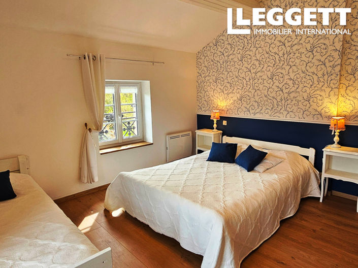 Image No.7-6 Bed House for sale