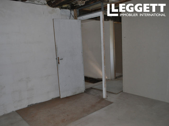 Image No.9-2 Bed House for sale