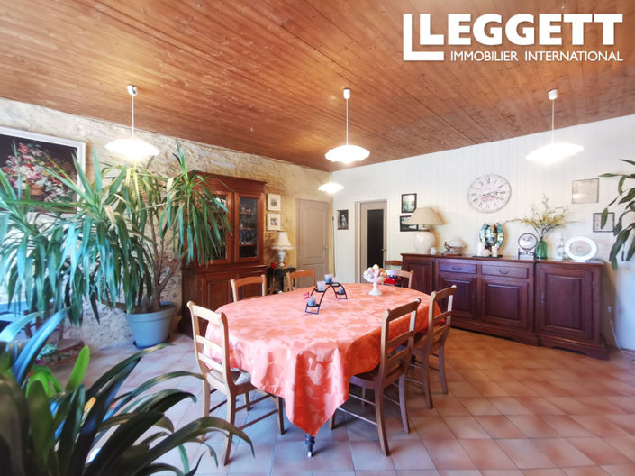 Image No.3-4 Bed House for sale