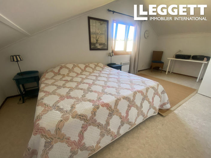 Image No.10-3 Bed House for sale