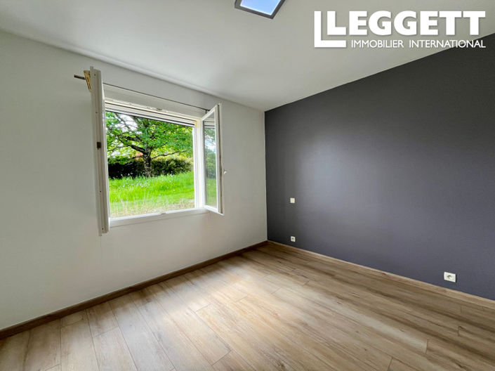 Image No.5-4 Bed House for sale