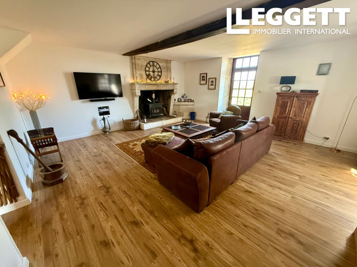 Image No.6-4 Bed House for sale