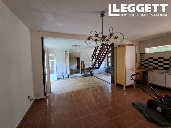 Image No.8-2 Bed House for sale