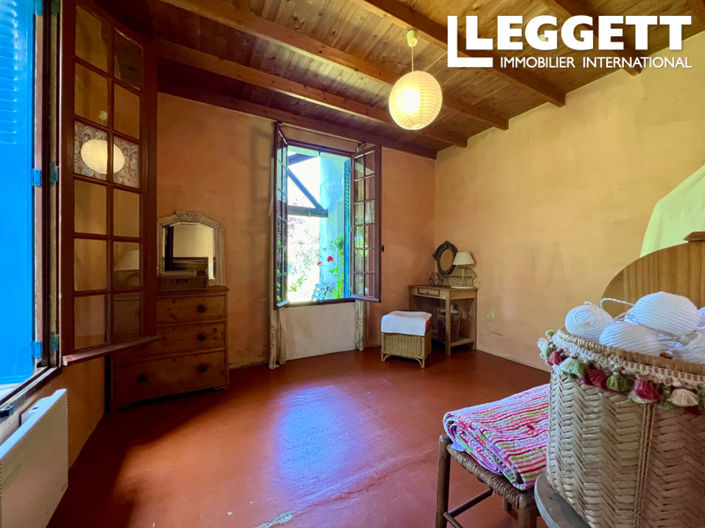 Image No.10-3 Bed House for sale