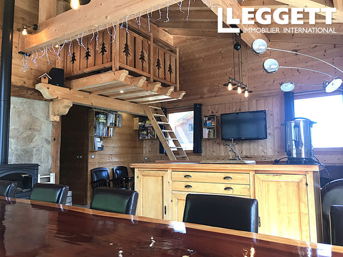 Image No.10-5 Bed House for sale