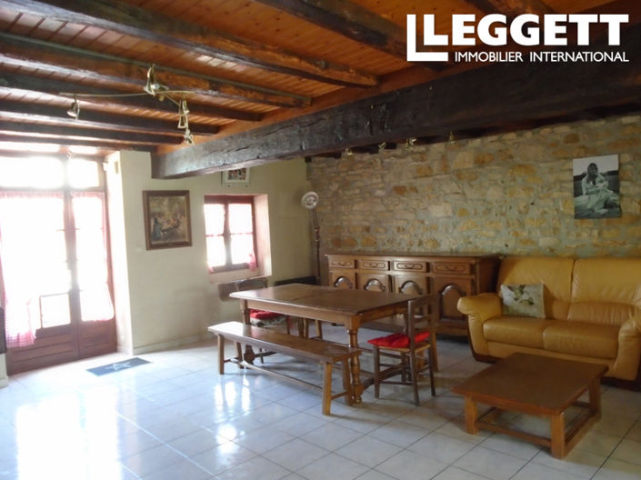 Image No.2-4 Bed House for sale