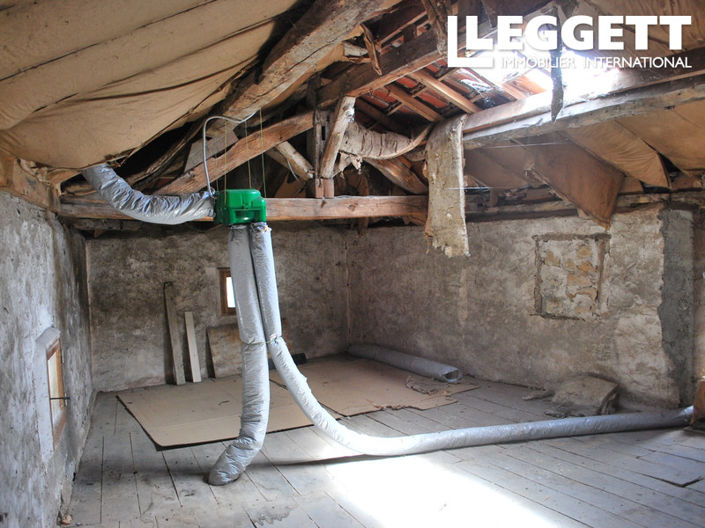 Image No.10-3 Bed House for sale