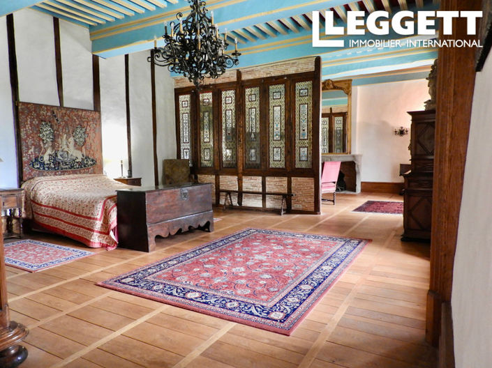 Image No.4-14 Bed Chateaux for sale