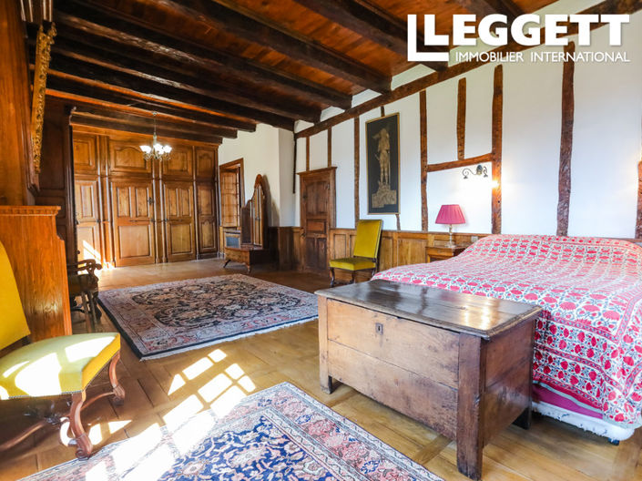 Image No.6-14 Bed Chateaux for sale