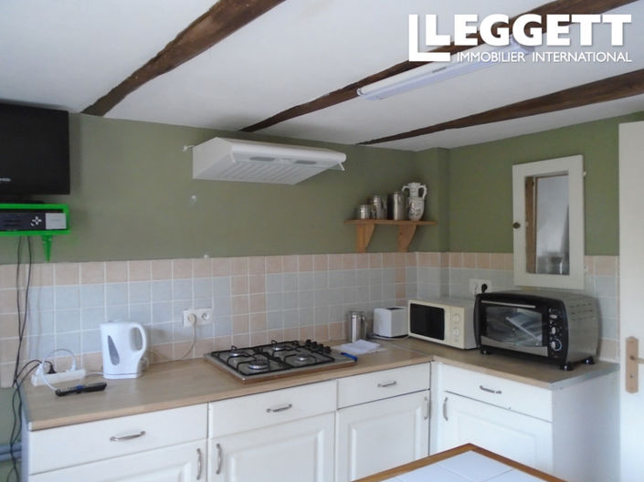 Image No.8-6 Bed House for sale