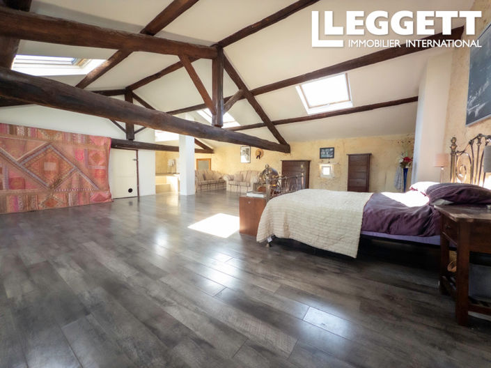 Image No.10-4 Bed House for sale