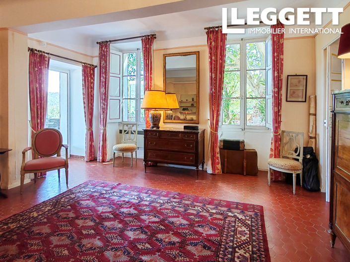 Image No.6-11 Bed House for sale