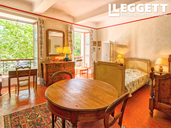 Image No.8-11 Bed House for sale