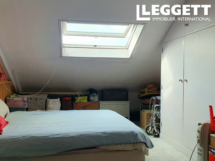 Image No.10-3 Bed House for sale