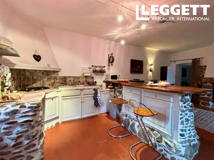 Image No.10-6 Bed House for sale