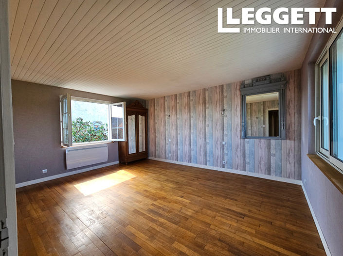 Image No.7-3 Bed House for sale