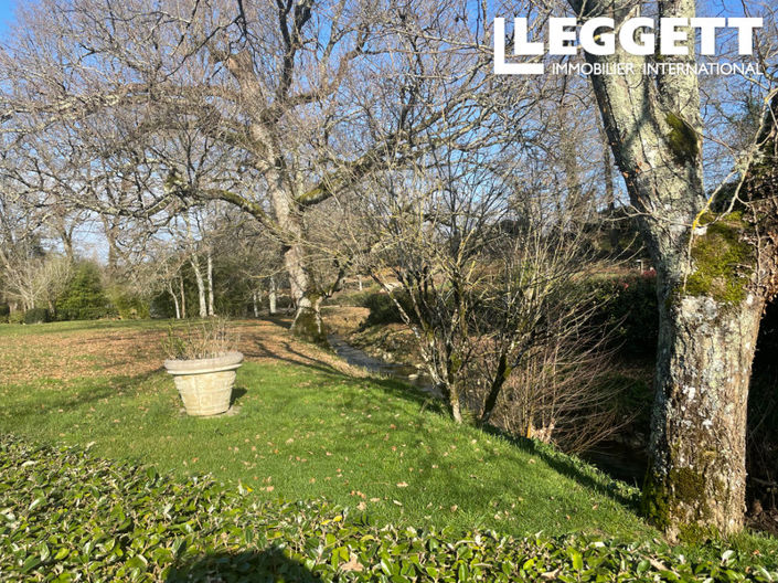 Image No.10-67 Bed Commercial for sale