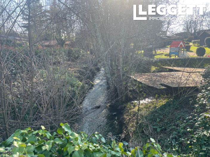 Image No.7-67 Bed Commercial for sale