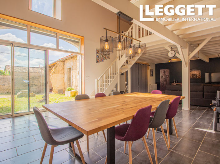 Image No.2-4 Bed House for sale