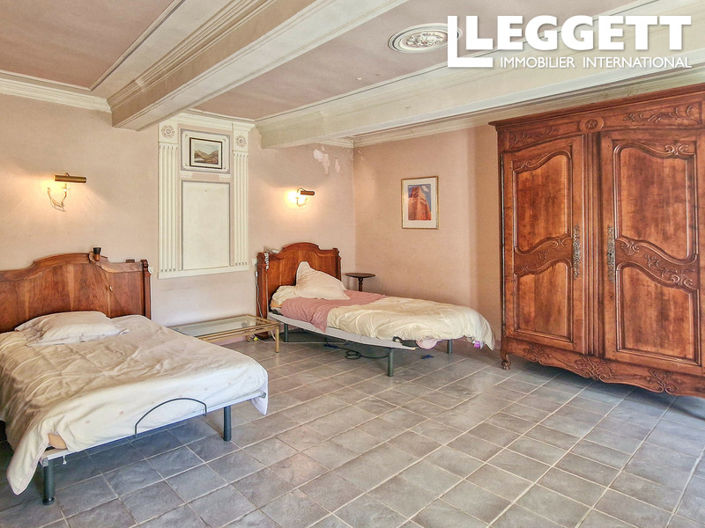 Image No.10-4 Bed House for sale