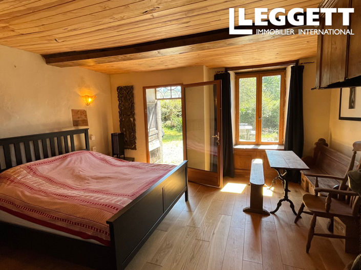 Image No.9-3 Bed House for sale