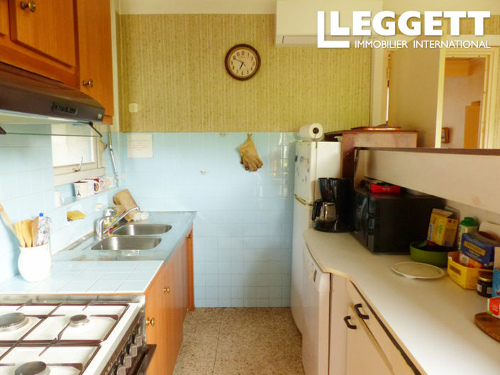 Image No.9-6 Bed House for sale