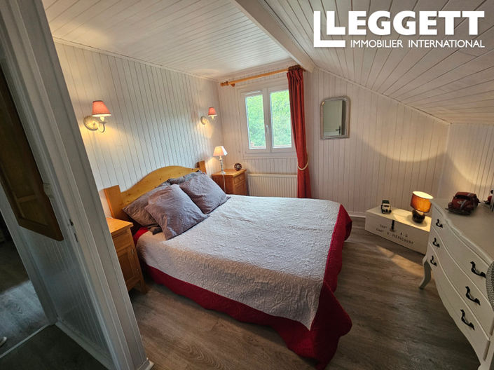 Image No.9-3 Bed House for sale