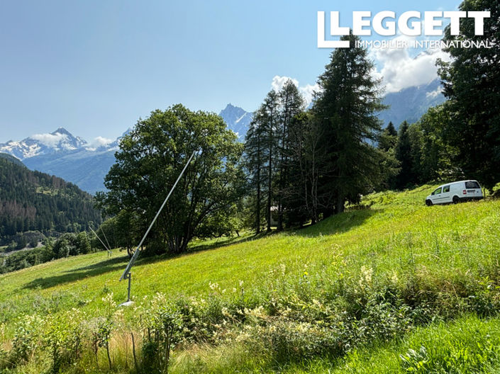 Image No.10-3 Bed House for sale