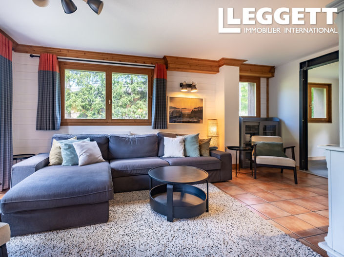 Image No.4-8 Bed House for sale