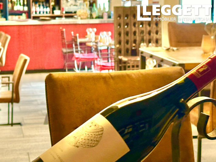 Image No.8-2 Bed Commercial for sale