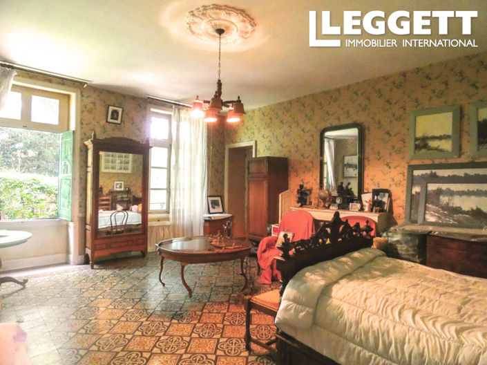 Image No.7-6 Bed House for sale