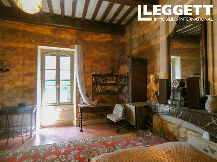 Image No.8-6 Bed House for sale