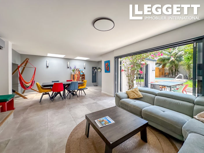 Image No.10-5 Bed House for sale