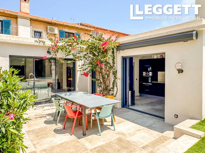 Image No.6-5 Bed House for sale