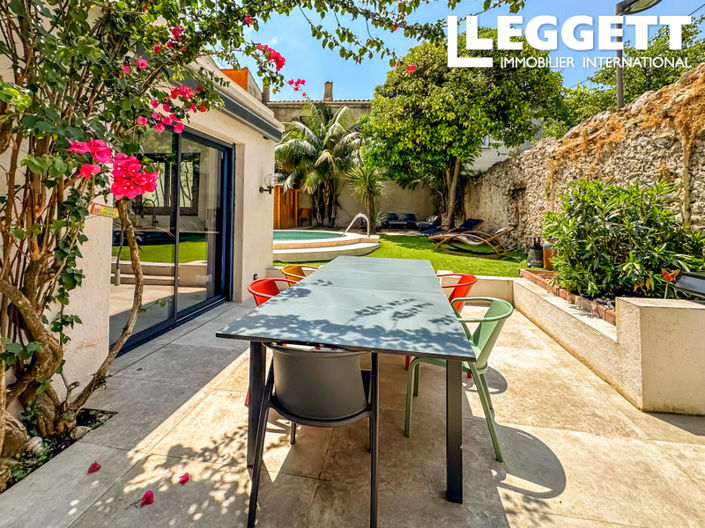 Image No.8-5 Bed House for sale