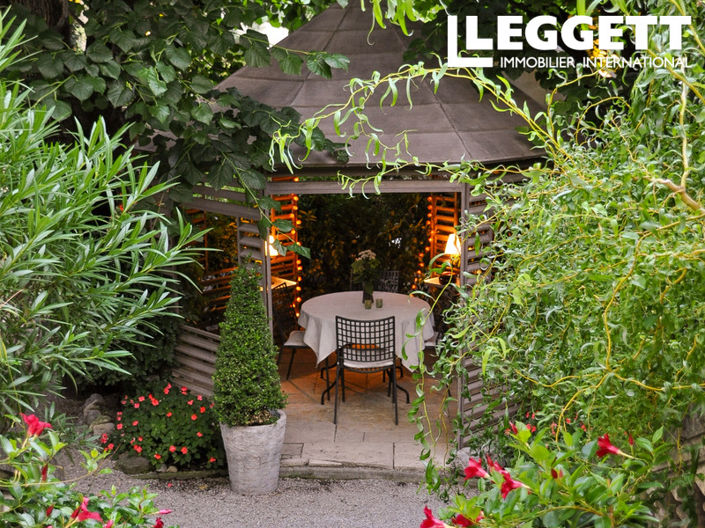 Image No.6-10 Bed House for sale