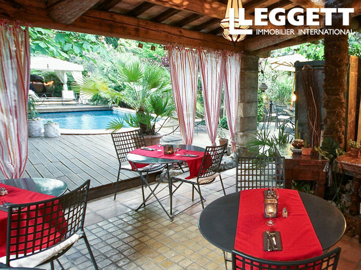 Image No.7-10 Bed House for sale