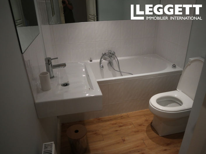 Image No.8-3 Bed House for sale