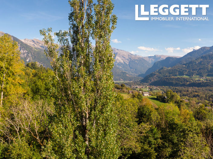 Image No.2-4 Bed House for sale