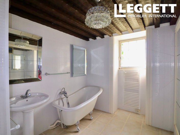 Image No.8-3 Bed House for sale