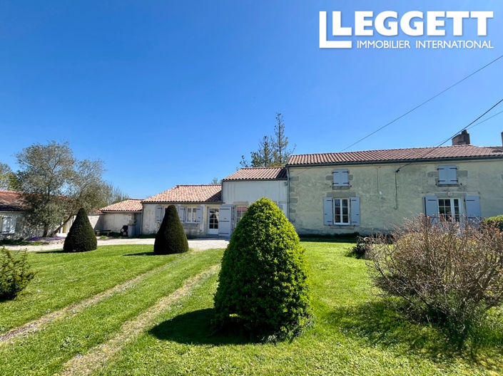 Image No.2-4 Bed Chateaux for sale