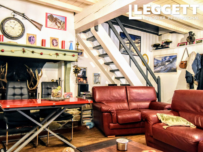 Image No.10-2 Bed House for sale