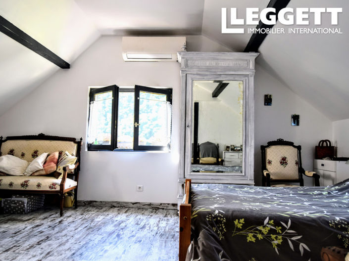 Image No.8-2 Bed House for sale